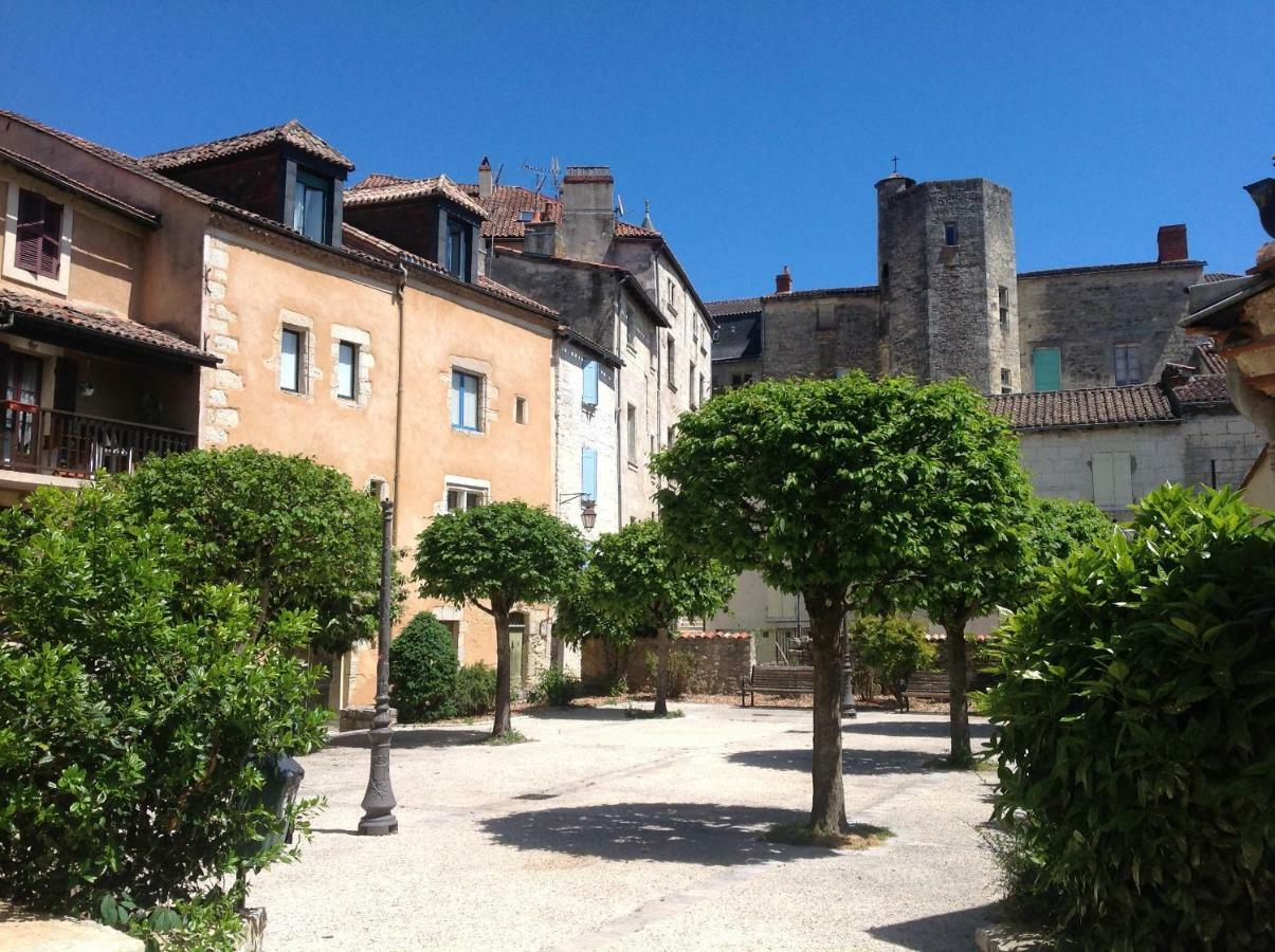 Appart en duplex centre ville à 150m de la cathédrale Périgueux Exterior foto